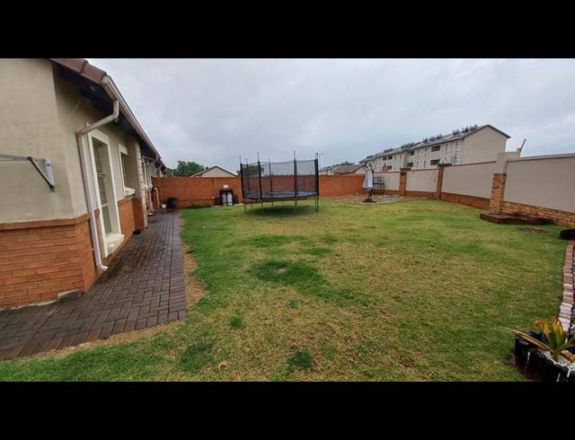 3 BEDROOM PROPERTY TO RENT IN MONAVONI